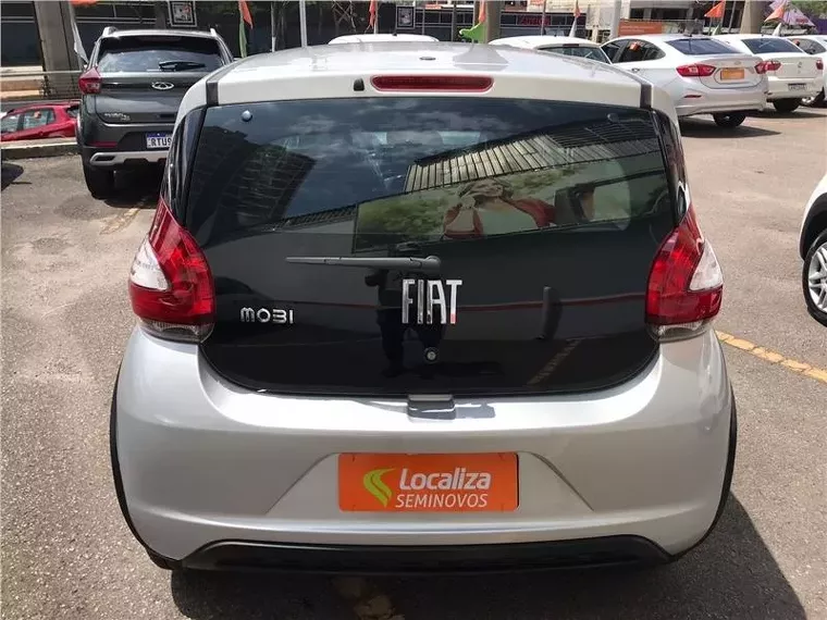 Fiat Mobi Prata 3