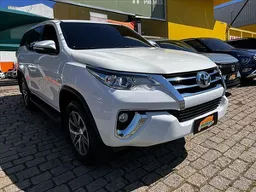 Toyota Hilux SW4