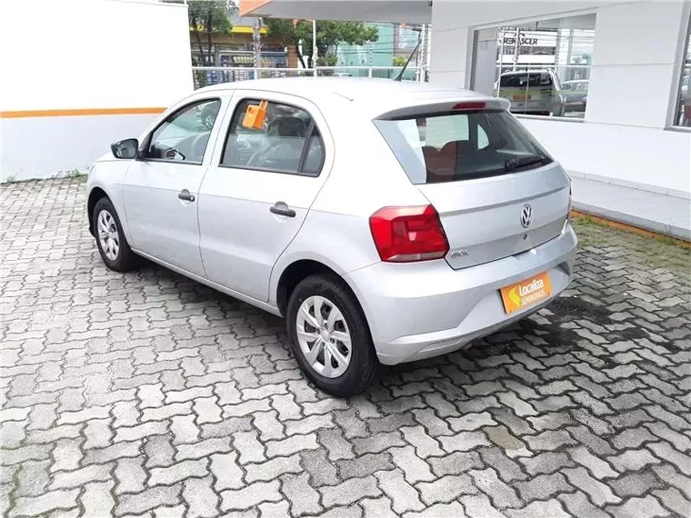 Volkswagen Gol Prata 17