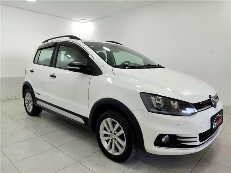 Volkswagen Fox Branco 14