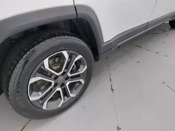 Jeep Commander