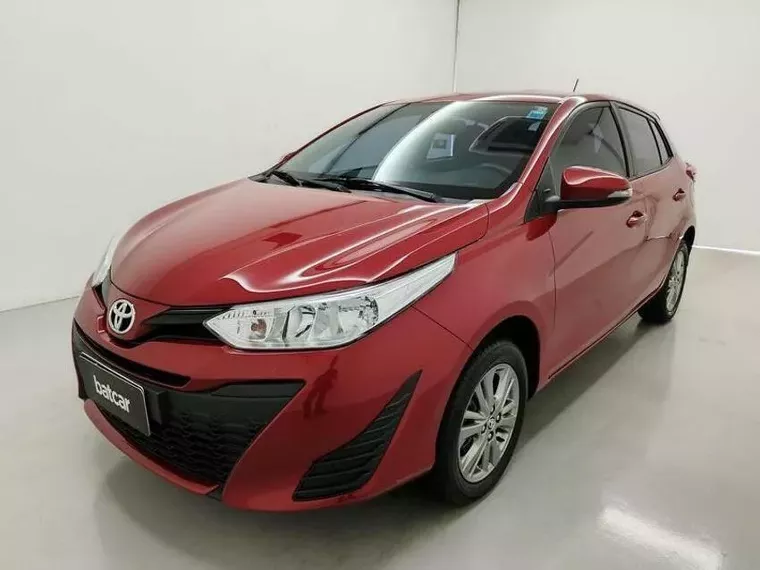 Toyota Yaris Vermelho 4