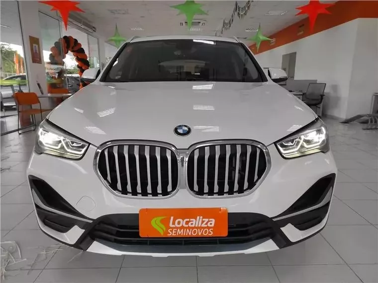 BMW X1 Branco 16