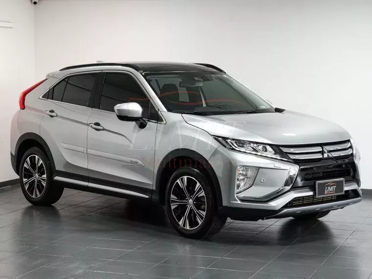 Mitsubishi Eclipse Cross Prata 6