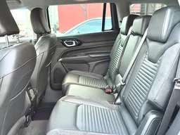 Jeep Commander