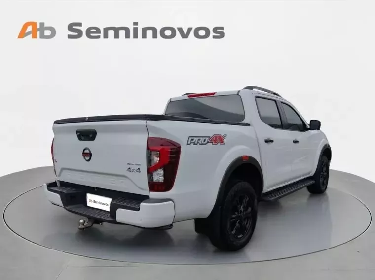 Nissan Frontier Branco 3