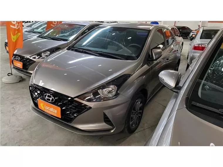 Hyundai HB20S Prata 8