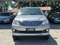Toyota Hilux SW4