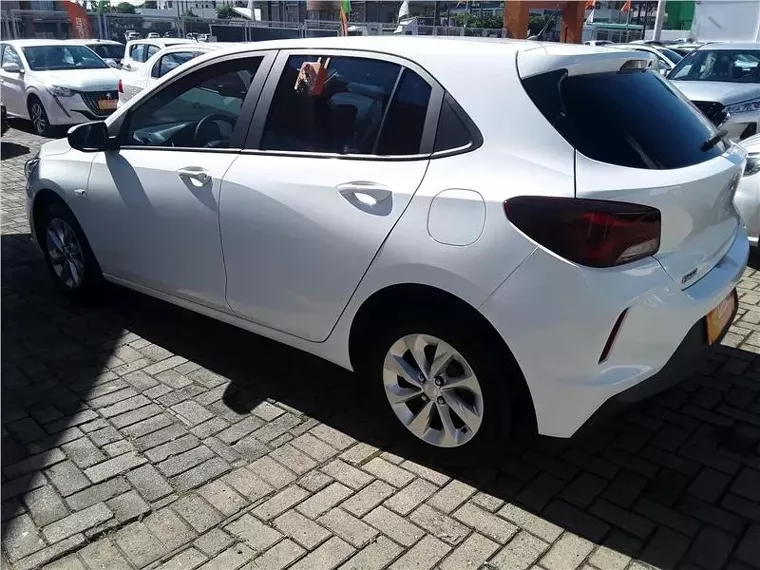 Chevrolet Onix Branco 2