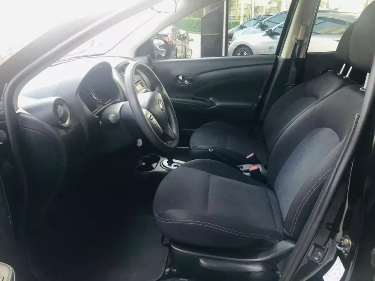 Nissan Versa Preto 2