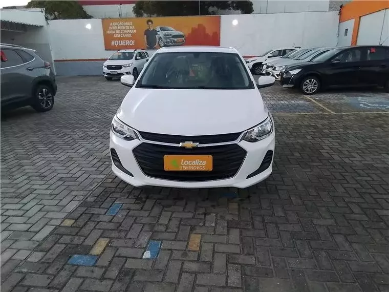 Chevrolet Onix Branco 6