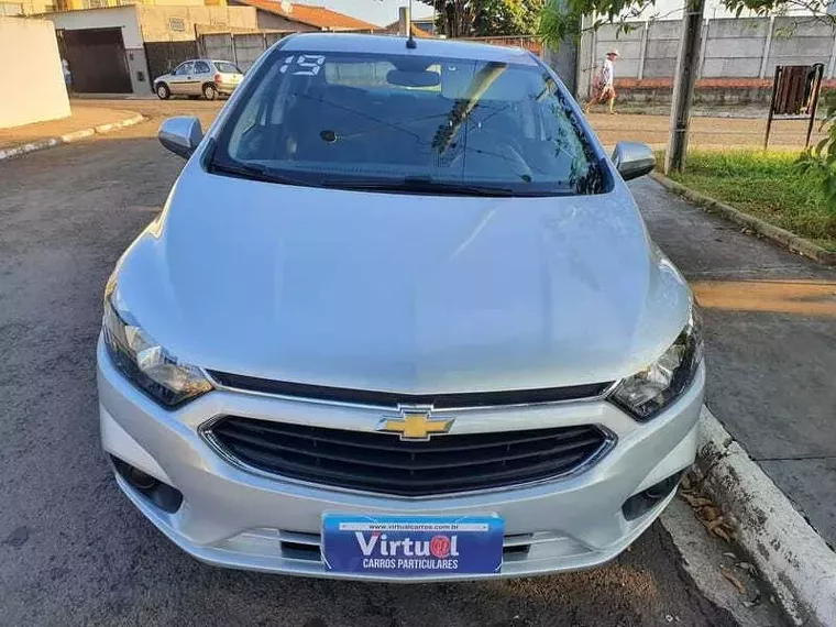 Chevrolet Prisma Prata 5