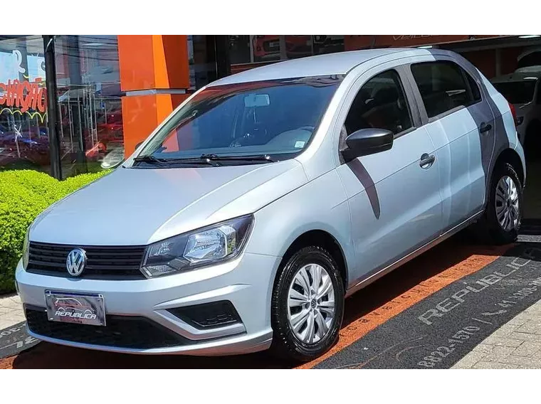 Volkswagen Gol Prata 9