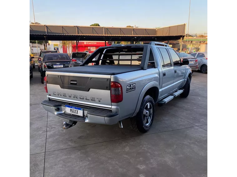 Chevrolet S10 Prata 9