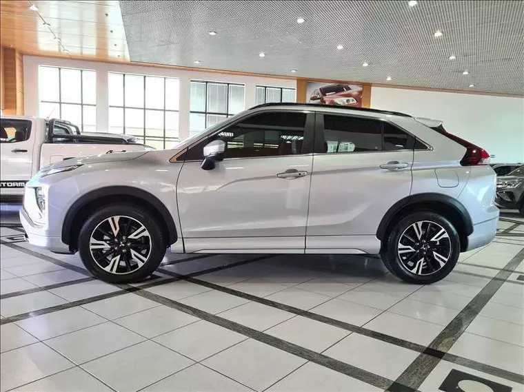 Mitsubishi Eclipse Cross Prata 11