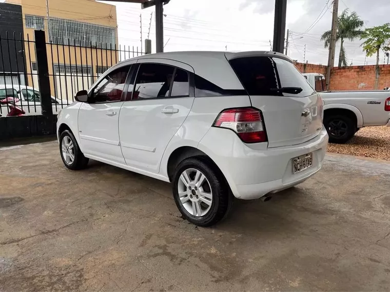 Chevrolet Agile Branco 7