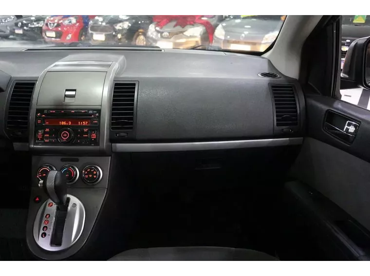 Nissan Sentra Preto 1