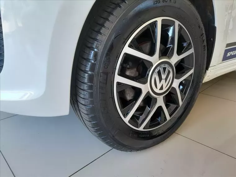 Volkswagen UP Branco 8