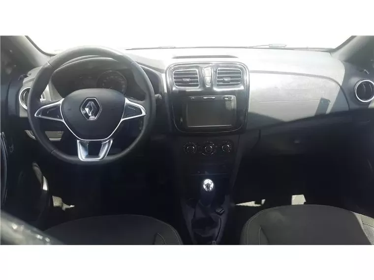 Renault Logan Prata 5