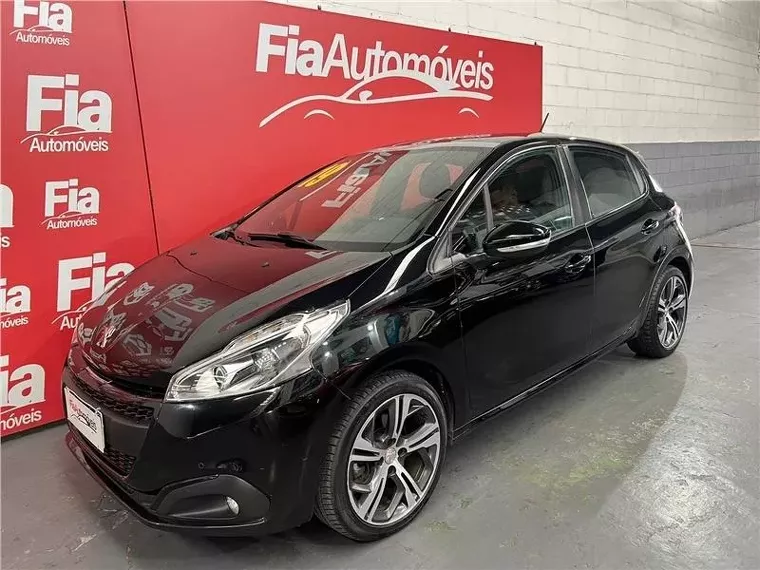 Peugeot 208 Preto 10