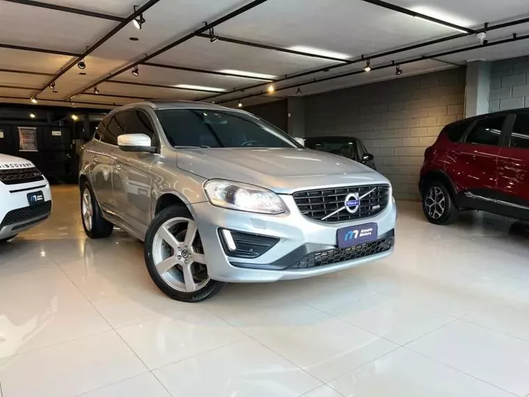 Volvo XC60 Prata 1