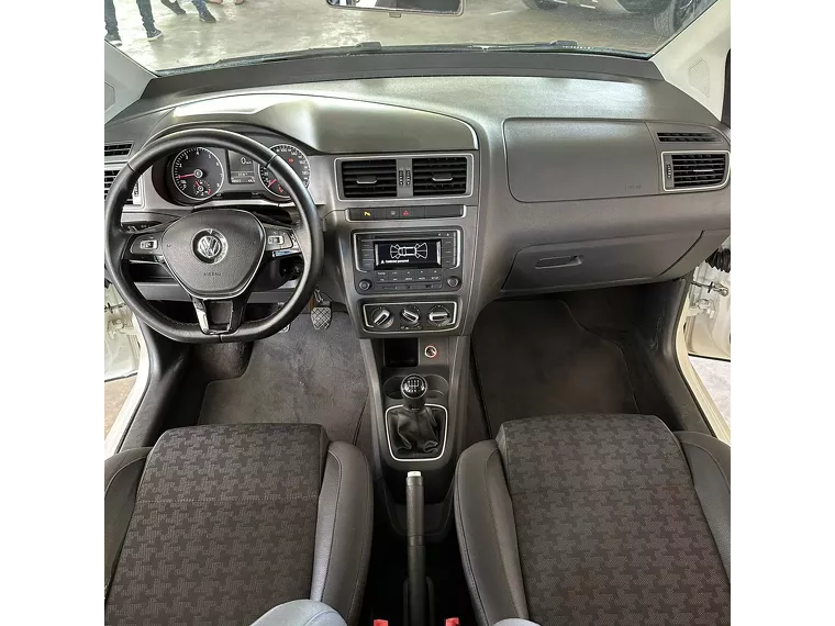 Volkswagen Fox Branco 8