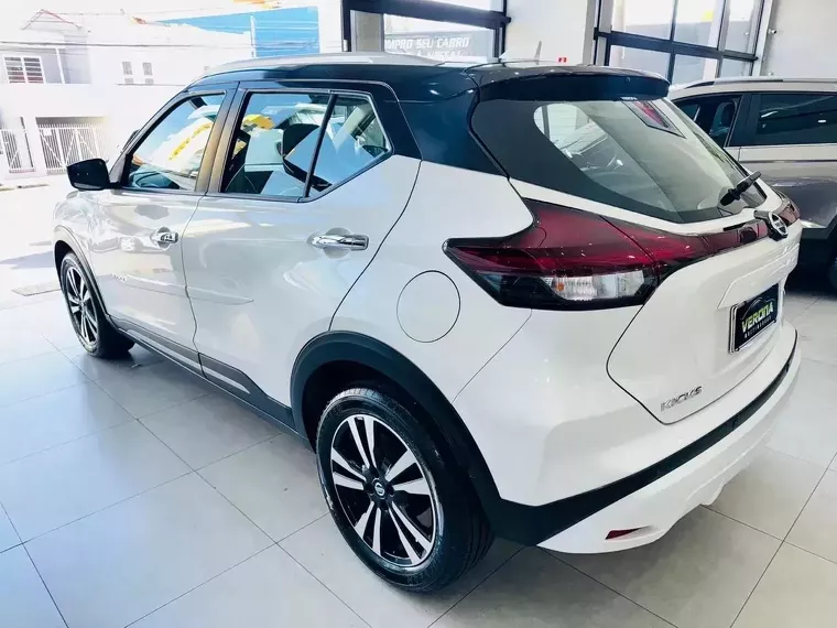 Nissan Kicks Branco 2