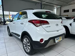 Hyundai HB20X