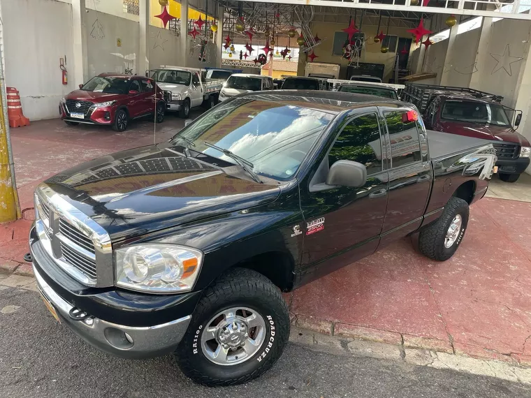 Dodge RAM Preto 13