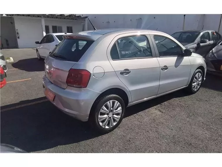 Volkswagen Gol Prata 5