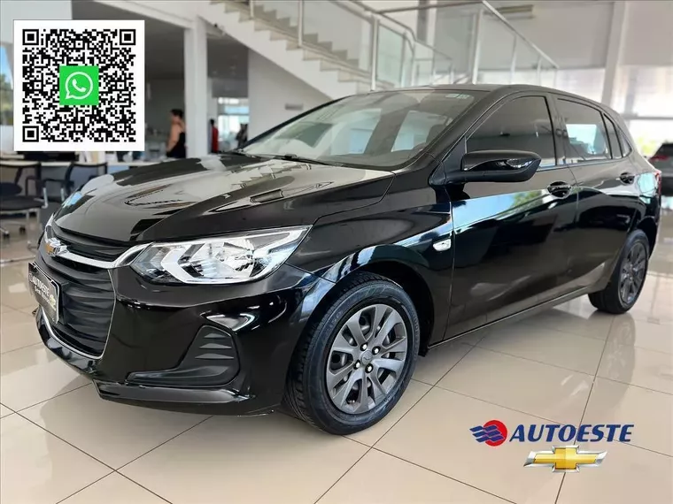 Chevrolet Onix Preto 6