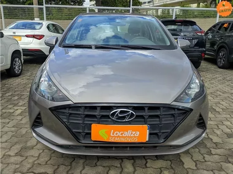 Hyundai HB20S Prata 1