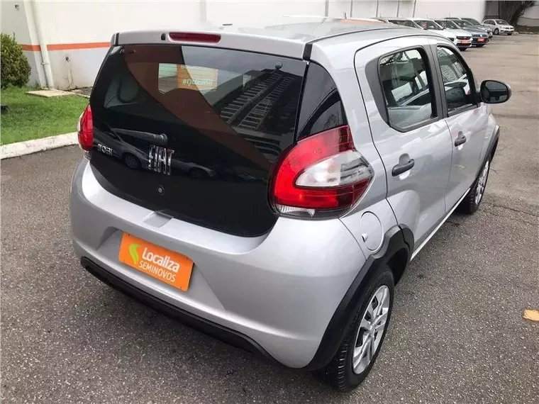 Fiat Mobi Prata 10