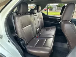 Toyota Hilux SW4