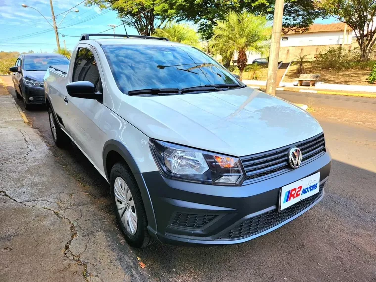 Volkswagen Saveiro Branco 3