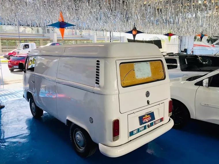 Volkswagen Kombi Branco 5