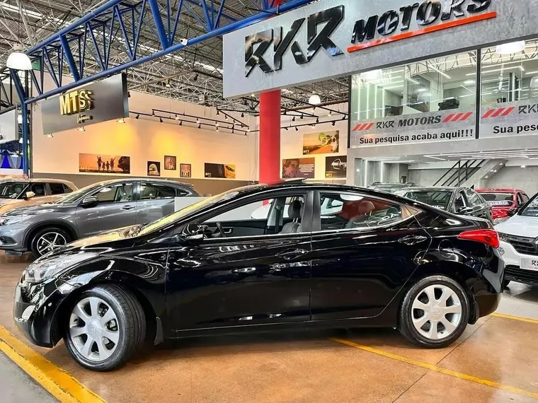 Hyundai Elantra Preto 7