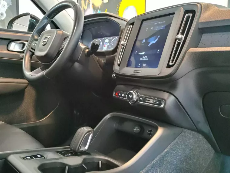 Volvo XC40 Preto 18