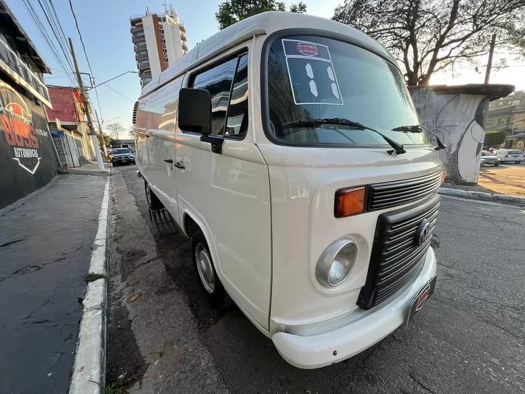 Volkswagen Kombi Branco 13