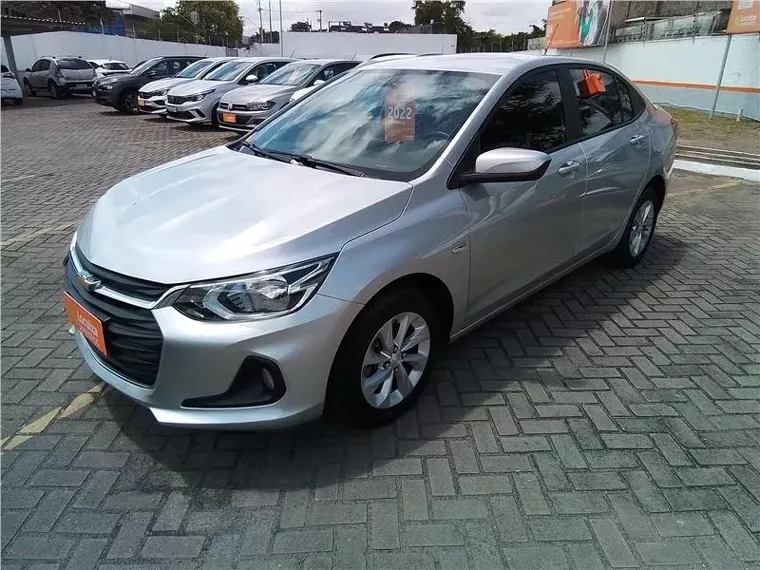 Chevrolet Onix Prata 9