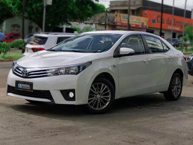 Toyota Corolla Branco 1