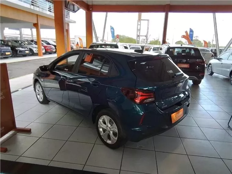 Chevrolet Onix Azul 6