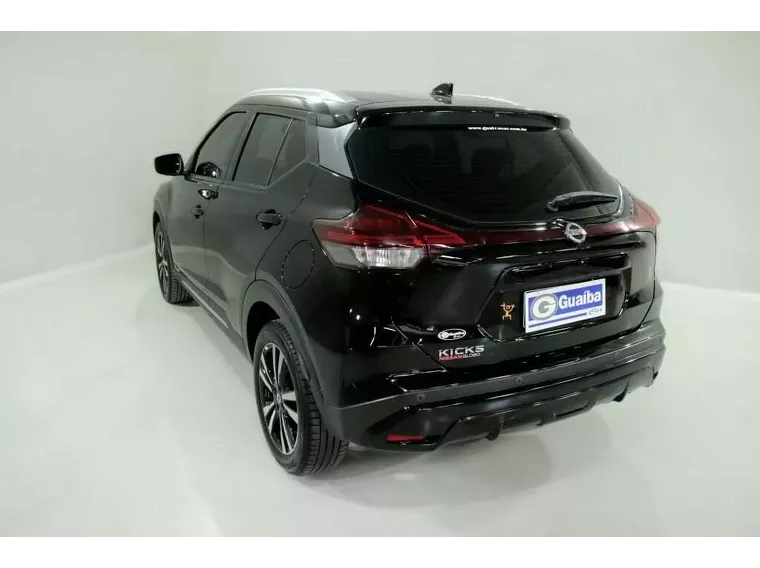 Nissan Kicks Preto 14