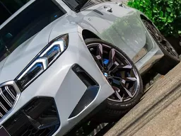 BMW 320i