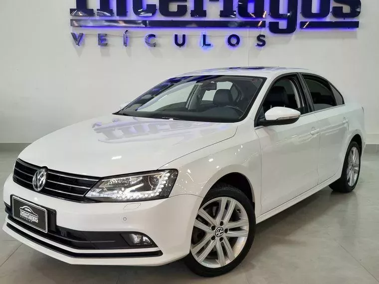 Volkswagen Jetta Branco 1