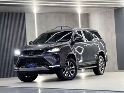 Toyota Hilux SW4