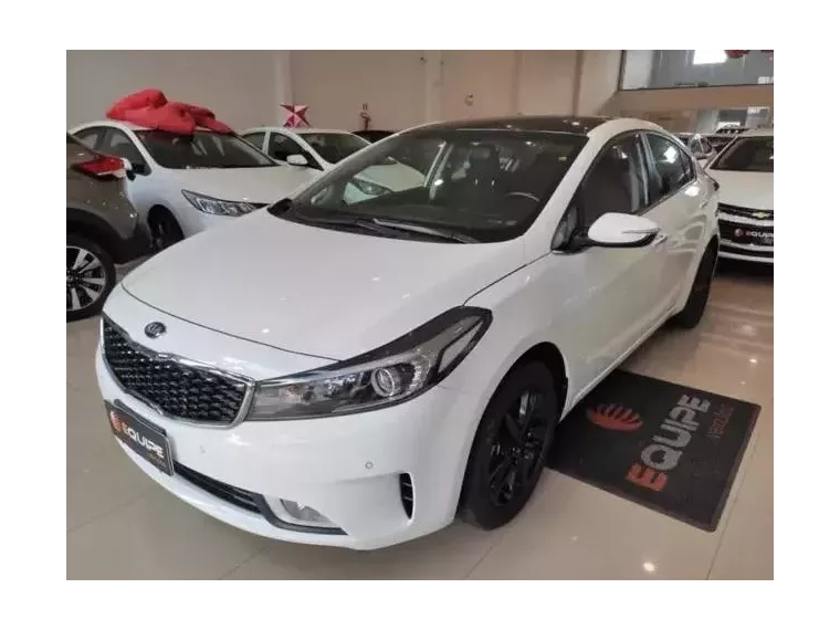 KIA Cerato Branco 1