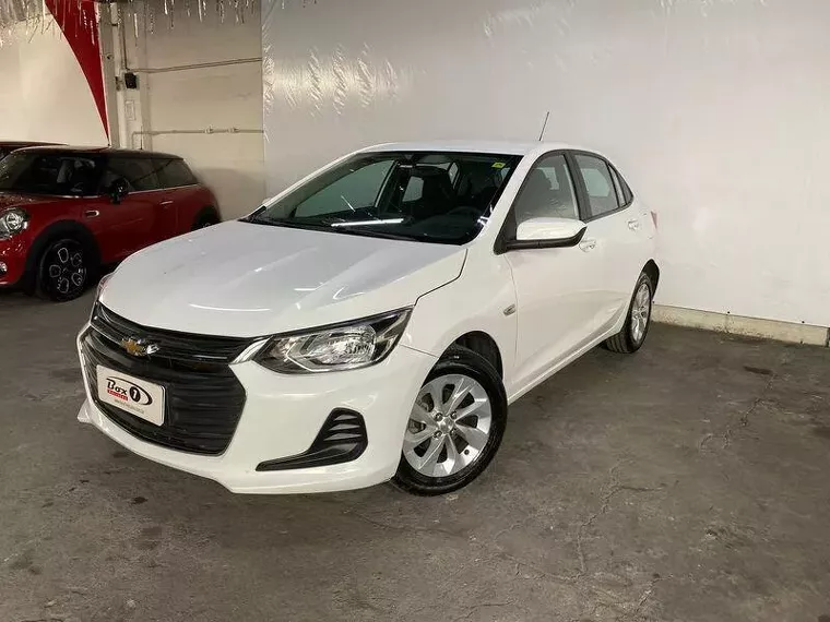 Chevrolet Onix Branco 7