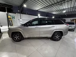 Jeep Commander