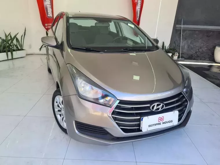 Hyundai HB20S Dourado 7